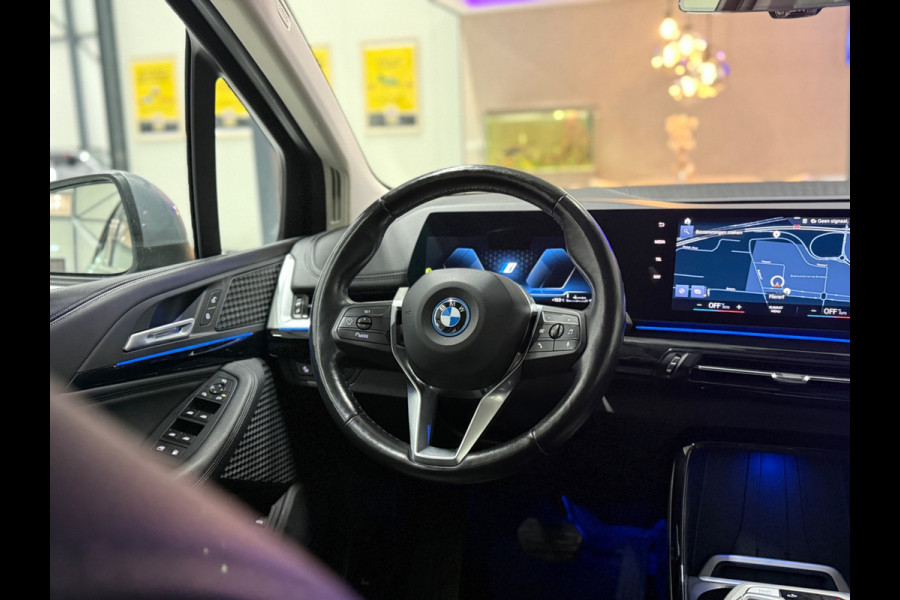 BMW 2 Serie Active Tourer 225e xDrive 245pk | Plug-in 4x4 | 360° | Leder