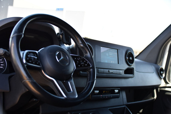 Mercedes-Benz Sprinter 316 2.2 CDI L2H2 PB Edition Camera, Cruise, Carplay, 164pk, LED, Stoelverwarming, Automaat, Multimedia, Sensoren, Uniek!