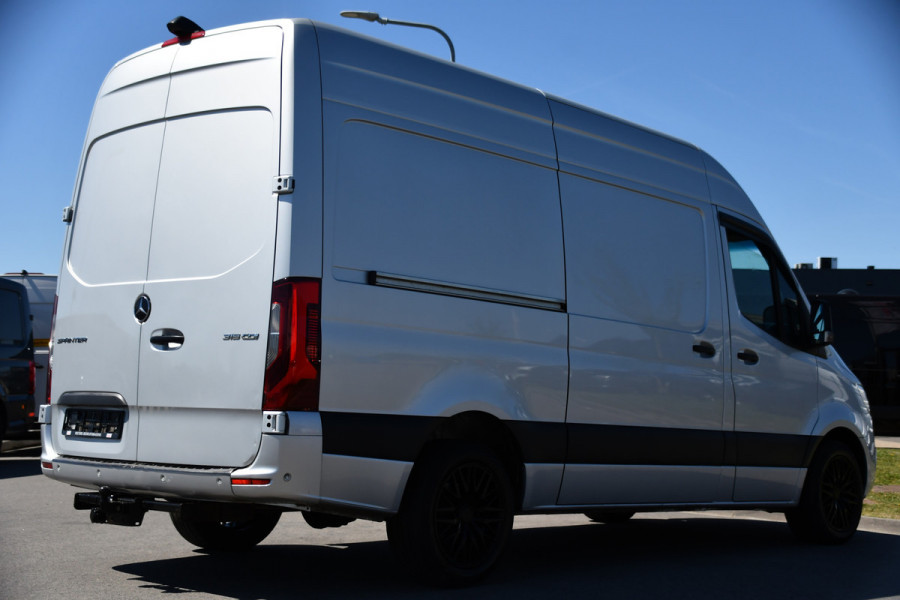 Mercedes-Benz Sprinter 316 2.2 CDI L2H2 PB Edition Camera, Cruise, Carplay, 164pk, LED, Stoelverwarming, Automaat, Multimedia, Sensoren, Uniek!