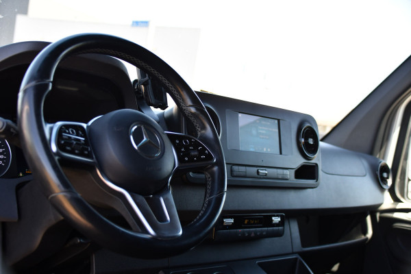 Mercedes-Benz Sprinter 316 2.2 CDI L2H2 PB Edition Camera, Cruise, Carplay, 164pk, LED, Stoelverwarming, Automaat, Multimedia, Sensoren, Uniek!