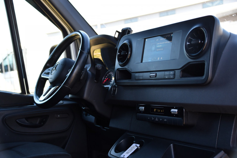 Mercedes-Benz Sprinter 316 2.2 CDI L2H2 PB Edition Camera, Cruise, Carplay, 164pk, LED, Stoelverwarming, Automaat, Multimedia, Sensoren, Uniek!