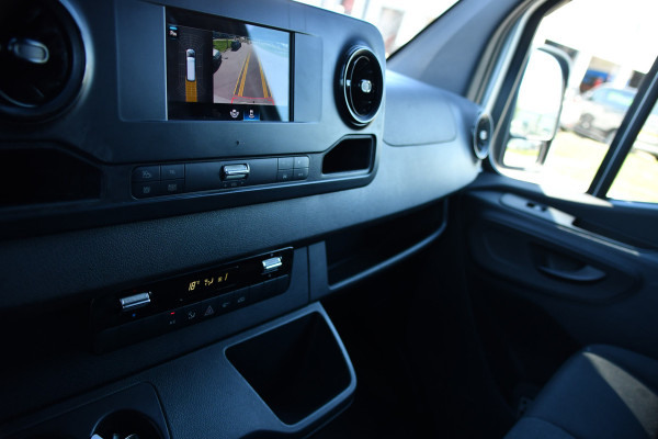 Mercedes-Benz Sprinter 316 2.2 CDI L2H2 PB Edition Camera, Cruise, Carplay, 164pk, LED, Stoelverwarming, Automaat, Multimedia, Sensoren, Uniek!
