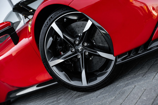 Ferrari SF90 Spider 4.0 V8 - Origineel NL | Rosso Corsa | Lift | JBL
