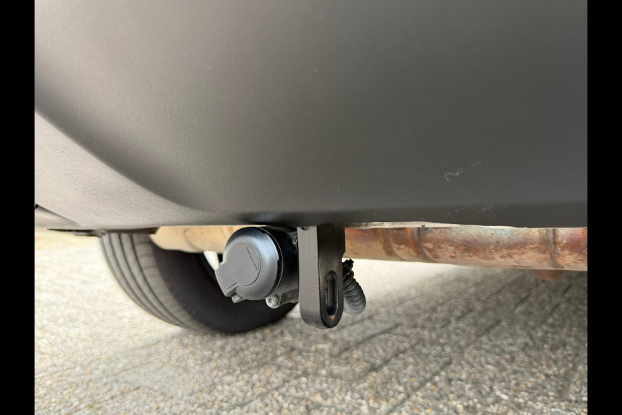 Peugeot 3008 1.6 HYbrid 225 GT Pack Business | Navigatie |Camera | Cruise | Clima | Trekhaak | 18".