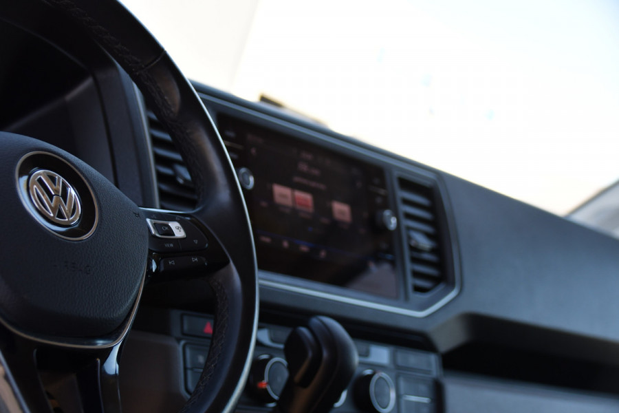 Volkswagen Crafter 35 2.0 TDI L3H2 Highline PB Edition Cruise, Camera, Carplay, LED, Stuur verwarming, 177pk, Automaat, Multimedia, NAVI, Uniek!