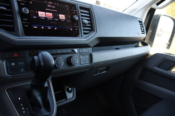 Volkswagen Crafter 35 2.0 TDI L3H2 Highline PB Edition Cruise, Camera, Carplay, LED, Stuur verwarming, 177pk, Automaat, Multimedia, NAVI, Uniek!