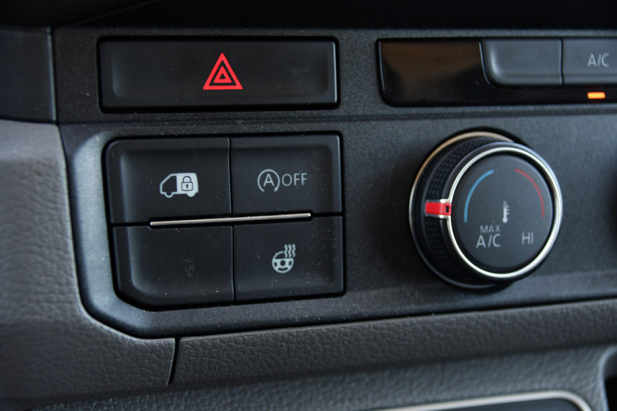 Volkswagen Crafter 35 2.0 TDI L3H2 Highline PB Edition Cruise, Camera, Carplay, LED, Stuur verwarming, 177pk, Automaat, Multimedia, NAVI, Uniek!