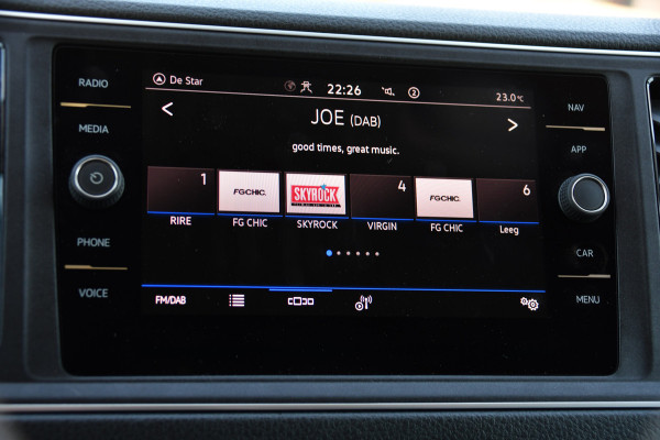 Volkswagen Crafter 35 2.0 TDI L3H2 Highline PB Edition Cruise, Camera, Carplay, LED, Stuur verwarming, 177pk, Automaat, Multimedia, NAVI, Uniek!