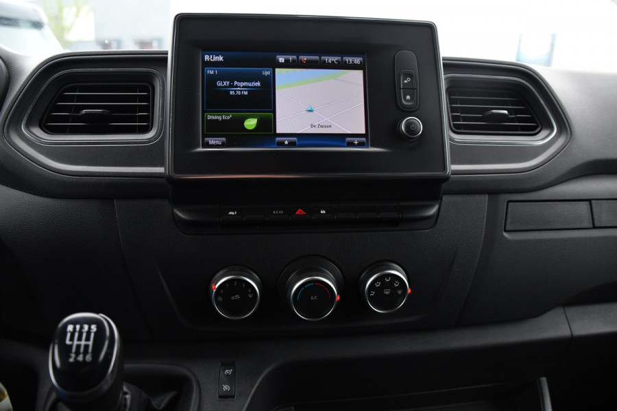 Renault Master T35 2.3 dCi 150 L2H2 Black Edition Cruise, Camera, Carplay, 150pk, Multimedia, LED, NAVI, Trekhaak, Uniek!