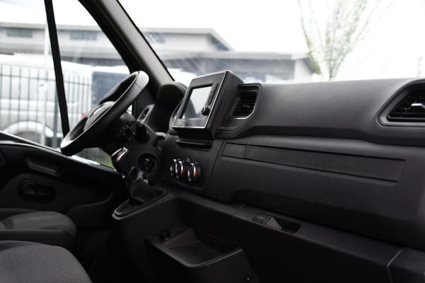 Renault Master T35 2.3 dCi 150 L2H2 Black Edition Cruise, Camera, Carplay, 150pk, Multimedia, LED, NAVI, Trekhaak, Uniek!