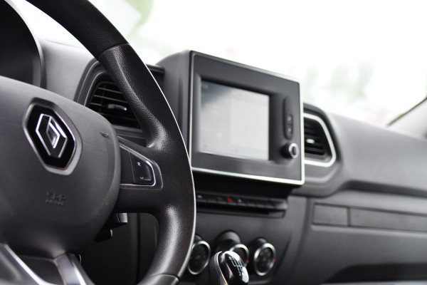 Renault Master T35 2.3 dCi 150 L2H2 Black Edition Cruise, Camera, Carplay, 150pk, Multimedia, LED, NAVI, Trekhaak, Uniek!