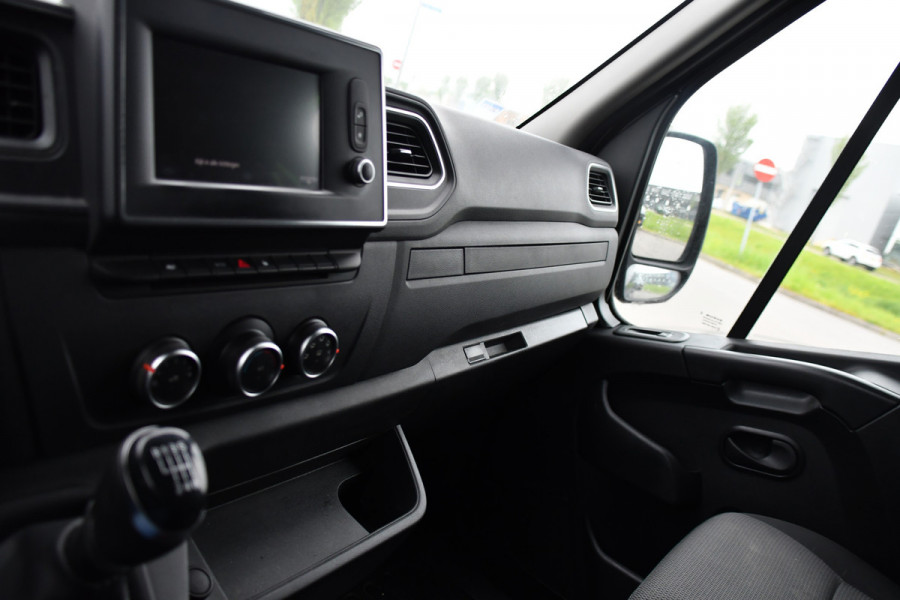 Renault Master T35 2.3 dCi 150 L2H2 Black Edition Cruise, Camera, Carplay, 150pk, Multimedia, LED, NAVI, Trekhaak, Uniek!