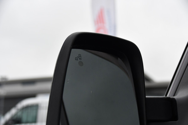 Renault Master T35 2.3 dCi 150 L2H2 Black Edition Cruise, Camera, Carplay, 150pk, Multimedia, LED, NAVI, Trekhaak, Uniek!