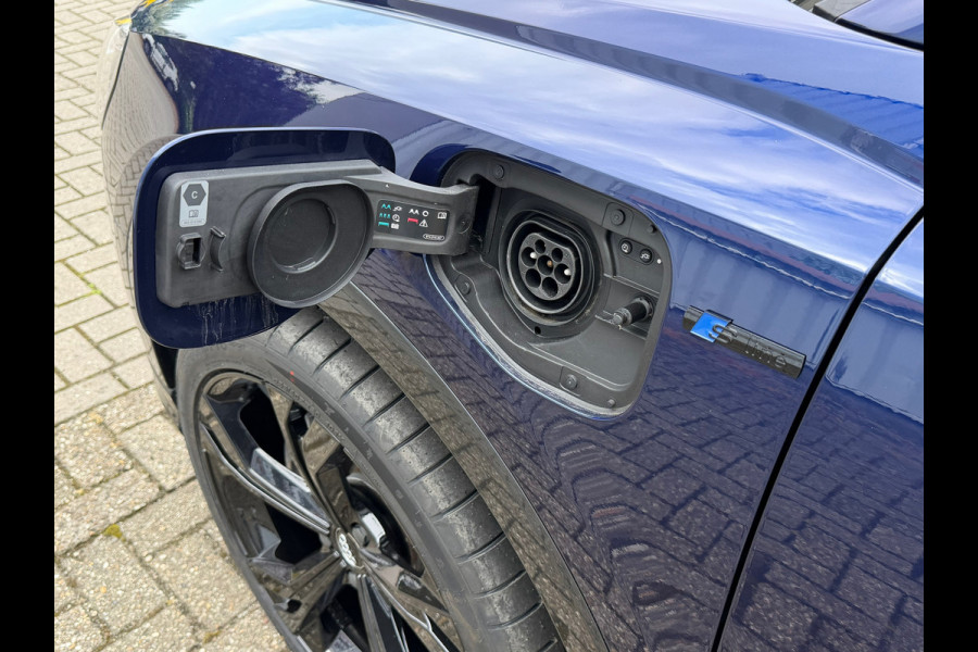 Audi Q3 Sportback 45 TFSI e S Edition 245 Pk | Navigatie | Voll Leder | ACC | Clima | Camera | 20"Licht metaal.