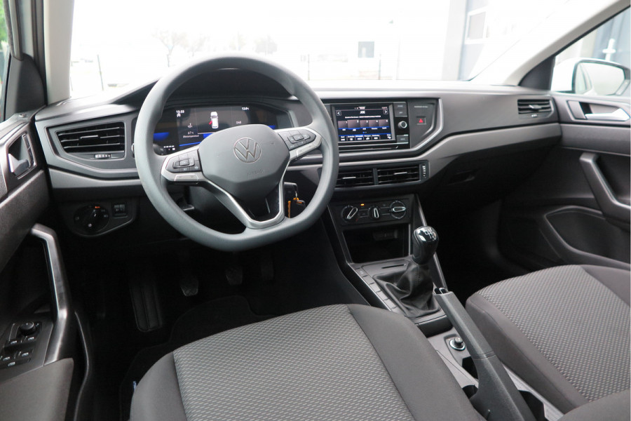 Volkswagen Polo 1.0 TSI 95pk Airco , App connect, Navi via app, Smartphone integratie, DAB+ radio, Stuurwiel multifunctioneel, etc.