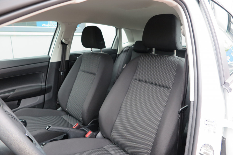Volkswagen Polo 1.0 TSI 95pk Airco , App connect, Navi via app, Smartphone integratie, DAB+ radio, Stuurwiel multifunctioneel, etc.