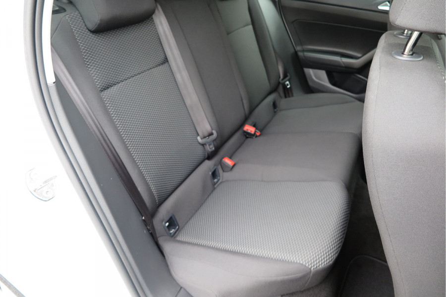 Volkswagen Polo 1.0 TSI 95pk Airco , App connect, Navi via app, Smartphone integratie, DAB+ radio, Stuurwiel multifunctioneel, etc.