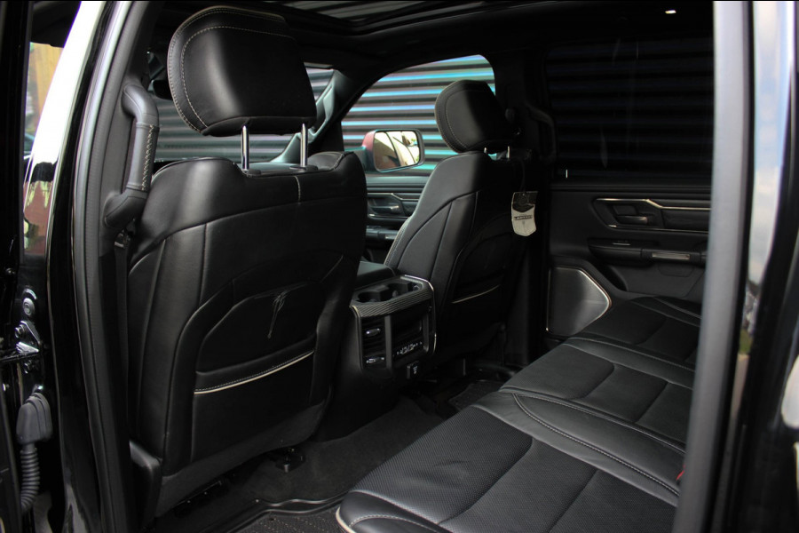 Dodge Ram 1500 5.7 V8 4x4 CREW CAB LIMITED 2020 100DKM / PANO-DAK / COMPLETE HISTORY / FULL OPTIONS / LUCHTVERING / GROOT NAVI