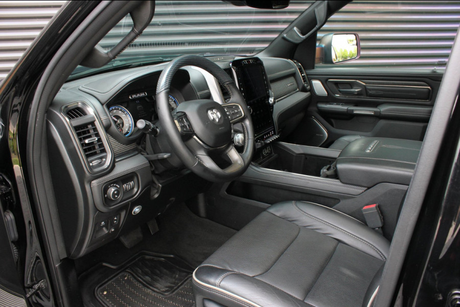 Dodge Ram 1500 5.7 V8 4x4 CREW CAB LIMITED 2020 100DKM / PANO-DAK / COMPLETE HISTORY / FULL OPTIONS / LUCHTVERING / GROOT NAVI