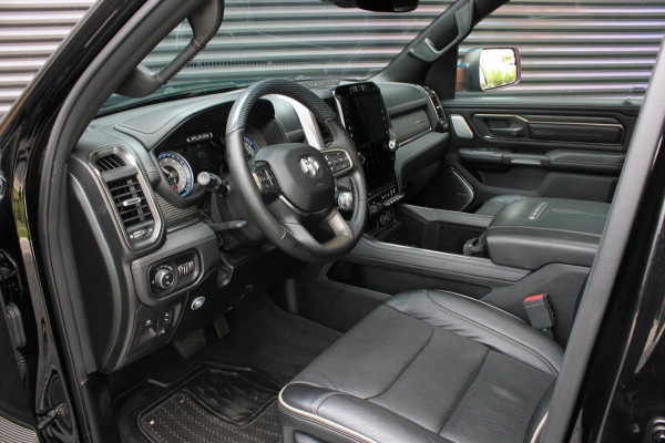 Dodge Ram 1500 5.7 V8 4x4 CREW CAB LIMITED 2020 100DKM / PANO-DAK / COMPLETE HISTORY / FULL OPTIONS / LUCHTVERING / GROOT NAVI