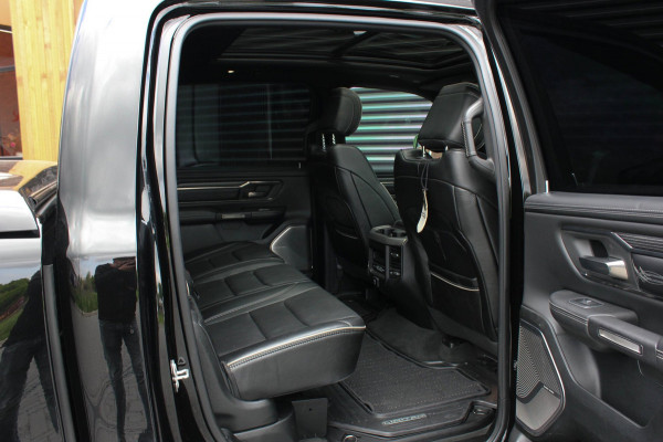 Dodge Ram 1500 5.7 V8 4x4 CREW CAB LIMITED 2020 100DKM / PANO-DAK / COMPLETE HISTORY / FULL OPTIONS / LUCHTVERING / GROOT NAVI