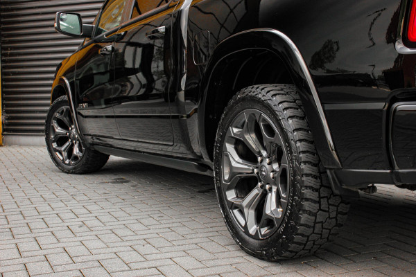 Dodge Ram 1500 5.7 V8 4x4 CREW CAB LIMITED 2020 100DKM / PANO-DAK / COMPLETE HISTORY / FULL OPTIONS / LUCHTVERING / GROOT NAVI