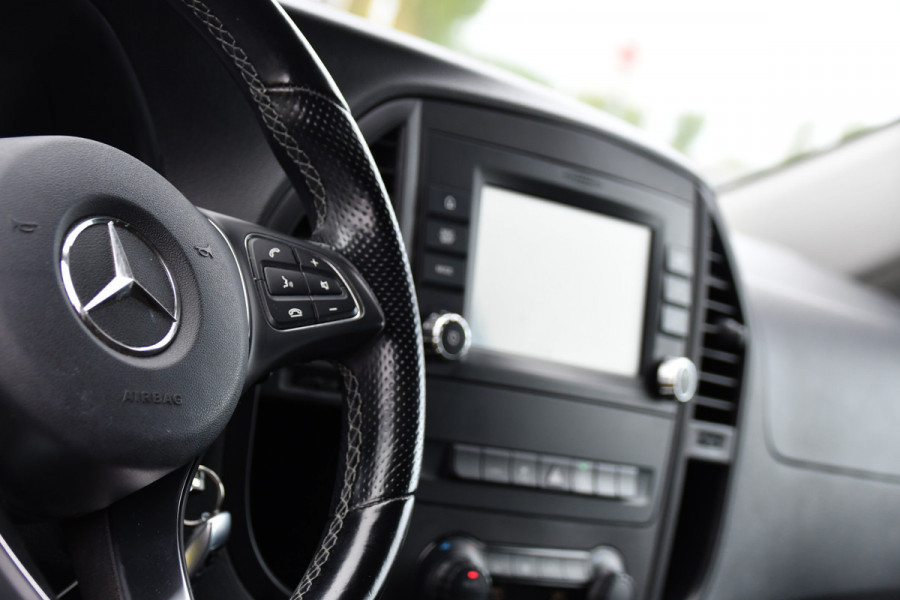 Mercedes-Benz Vito 116 CDI L2 PB Edition Camera, Cruise, Carplay, LED, 164pk, Automaat, Multimedia, Clima, Stoelverwarming, Uniek!