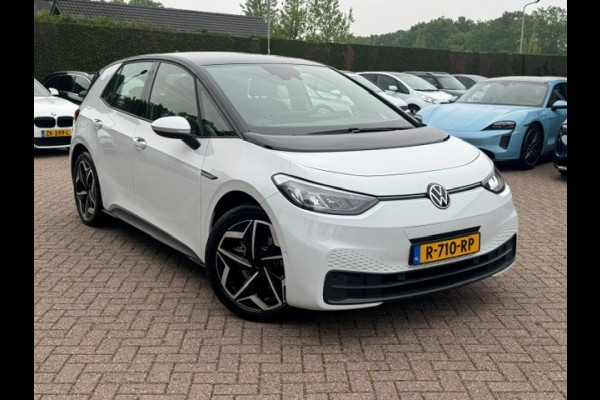 Volkswagen ID.3 Pro 58 kWh / SoH 96,3% / 20.734 km / Camera / Trekhaak / Leder & Alcantara / CarPlay / 19''LMV  / ACC / NL Auto.