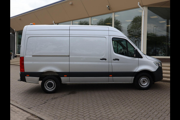 Mercedes-Benz Sprinter 316 2.2 CDI 163 PK AUT. L2H2 + WERKPL. INRICHTING | TREKHAAK 3500 KG! | STANDKACKEL | CARPLAY | CAMERA | STOELVERW. | LED