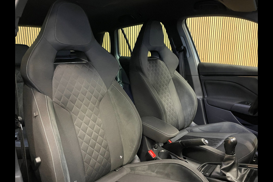 Škoda Kamiq 1.0 TSI Active|TREKHAAK|ACC|ANDROID AUTO|APPLE CARPLAY|CLIMATE CONTROL|DIGITAL COCKPIT|STOELVERWARMING|PDC V+A|LMV|