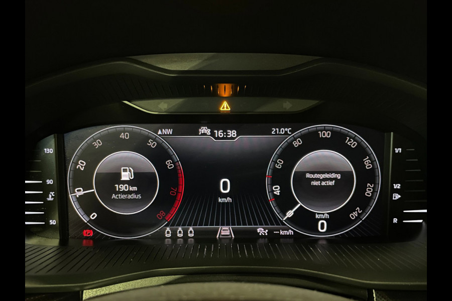 Škoda Kamiq 1.0 TSI Active|TREKHAAK|ACC|ANDROID AUTO|APPLE CARPLAY|CLIMATE CONTROL|DIGITAL COCKPIT|STOELVERWARMING|PDC V+A|LMV|