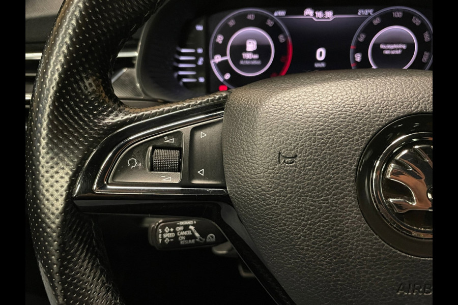 Škoda Kamiq 1.0 TSI Active|TREKHAAK|ACC|ANDROID AUTO|APPLE CARPLAY|CLIMATE CONTROL|DIGITAL COCKPIT|STOELVERWARMING|PDC V+A|LMV|