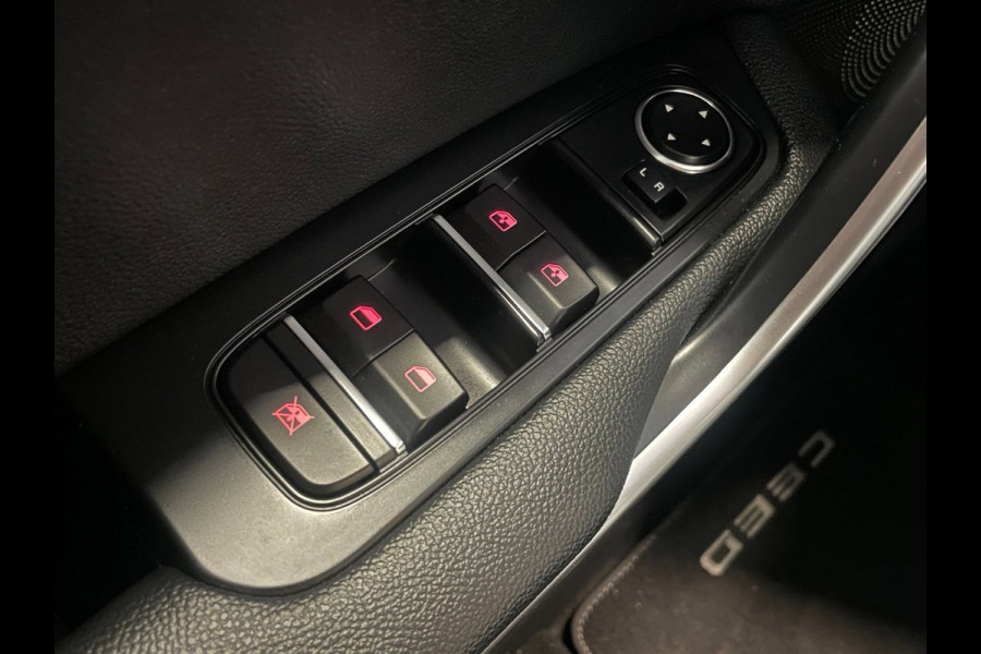 Kia Ceed 1.5 T-GDi DynamicPlusLine|160PK|AUTOMAAT|ACC|ANDROID|CARPLAY|STOEL+STUURVERW|CAMERA|CRUISE+CLIMATE|PDC-A|1e EIG|INCL.BTW|