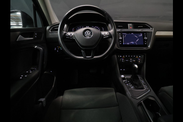 Volkswagen Tiguan Allspace 1.5 TSI Comfortline Business [SCHUIFDAK, APPLE CARPLAY, ANDROID AUTO, VIRTUAL COCKPIT, MASSAGE STOEL, VELOURS BEKLEDING, STOELVERWARMING, PARKEERSENSOR VOOR+ACHTER, NIEUWSTAAT]