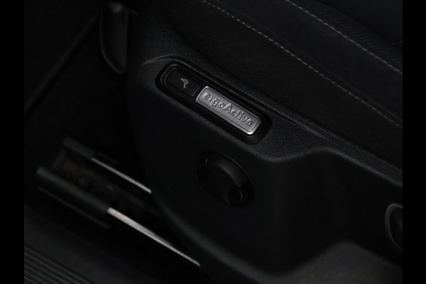 Volkswagen Tiguan Allspace 1.5 TSI Comfortline Business [SCHUIFDAK, APPLE CARPLAY, ANDROID AUTO, VIRTUAL COCKPIT, MASSAGE STOEL, VELOURS BEKLEDING, STOELVERWARMING, PARKEERSENSOR VOOR+ACHTER, NIEUWSTAAT]