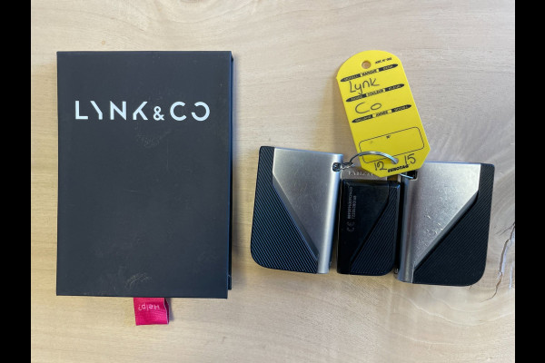 Lynk & Co 01 1.5|AFN.TREKHAAK|BLACK|PANO|ACC|360CAMERA|ANDROID/CARPLAY|STOEL+STUURVERW|INFINITY|MEMORY|ELEK. KLEP|ELEK. INTERIEUR|