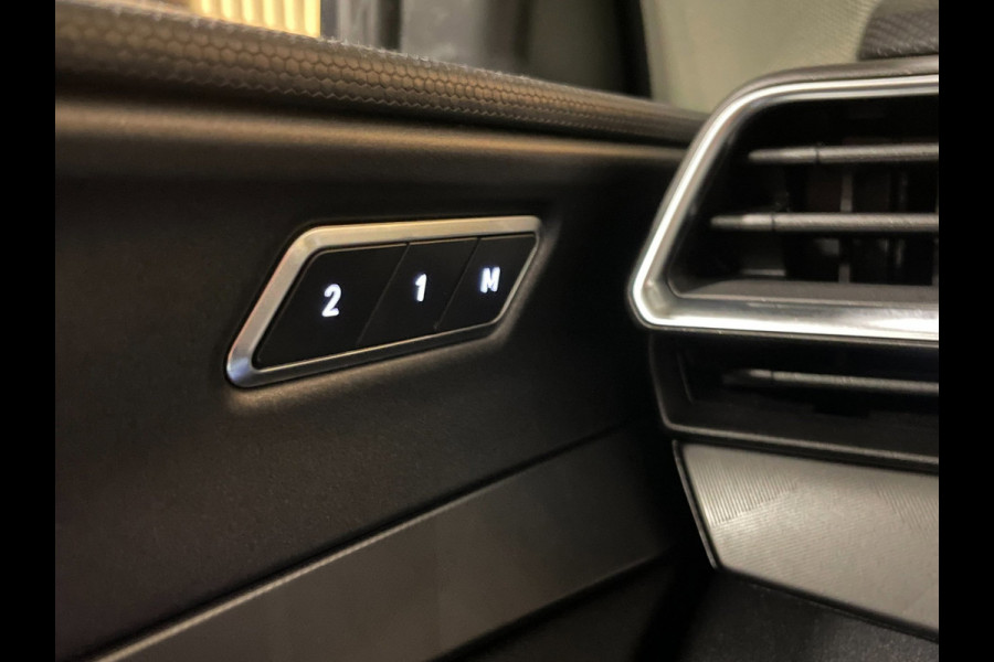 Lynk & Co 01 1.5|AFN.TREKHAAK|BLACK|PANO|ACC|360CAMERA|ANDROID/CARPLAY|STOEL+STUURVERW|INFINITY|MEMORY|ELEK. KLEP|ELEK. INTERIEUR|