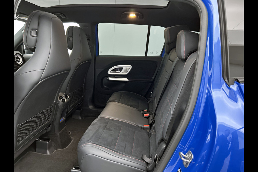 Mercedes-Benz Glb 250+ Business Solution AMG 7p. 85.5 kWh | Premium Plus pakket | Winterpakket | Nightpakket | GUARD 360° | Trekhaak | Vast panoramadak | Burmester® 3D surround sound |