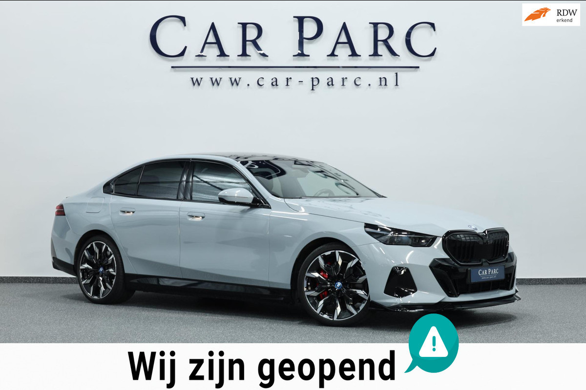BMW 5 Serie 550e xDrive 489+PK M-Performance LASERLIGHT/BOWERS & WILKINS/PANO/LEDER/HUD/20" LMV/360 CAM/ACC/ECC/FABRIEKSGARANTIE!