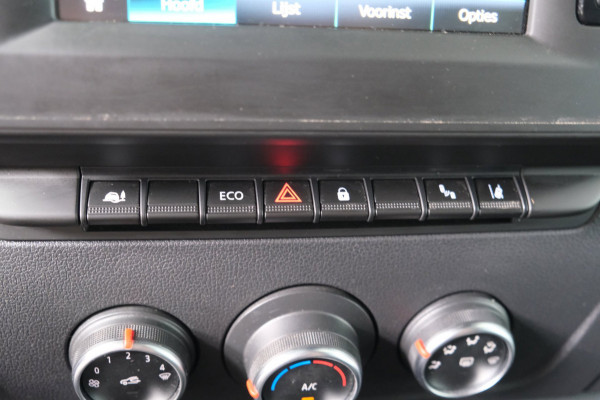Renault Master T35 2.3 dCi 135 L3H2 Work Edition - N.A.P. Airco, Cruise, Navi, PDC, Camera.