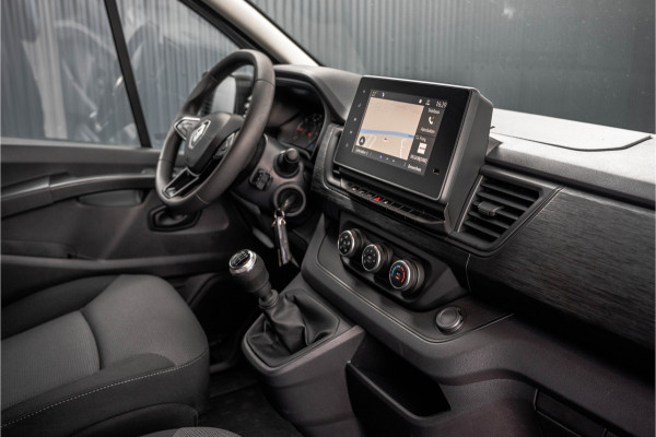 Renault Trafic Blue dCi 150PK | L2H1 | 9-Zits | IN BPM/BTW | LED | Canera | Navi | Zijschuifdeur R+L | Cruise | Airco | PDC | Euro 6