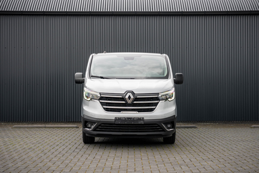 Renault Trafic Blue dCi 150PK | L2H1 | 9-Zits | IN BPM/BTW | LED | Canera | Navi | Zijschuifdeur R+L | Cruise | Airco | PDC | Euro 6
