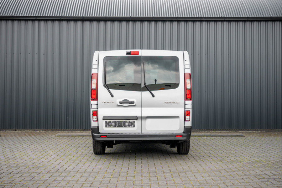 Renault Trafic Blue dCi 150PK | L2H1 | 9-Zits | IN BPM/BTW | LED | Canera | Navi | Zijschuifdeur R+L | Cruise | Airco | PDC | Euro 6