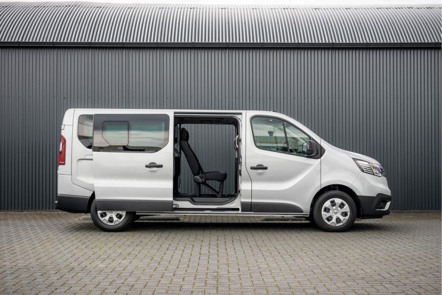 Renault Trafic Blue dCi 150PK | L2H1 | 9-Zits | IN BPM/BTW | LED | Canera | Navi | Zijschuifdeur R+L | Cruise | Airco | PDC | Euro 6