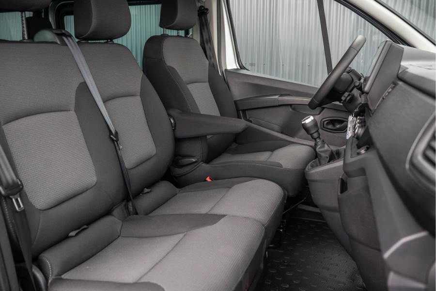 Renault Trafic Blue dCi 150PK | L2H1 | 9-Zits | IN BPM/BTW | LED | Canera | Navi | Zijschuifdeur R+L | Cruise | Airco | PDC | Euro 6