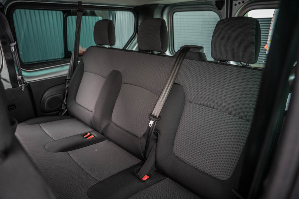 Renault Trafic Blue dCi 150PK | L2H1 | 9-Zits | IN BPM/BTW | LED | Canera | Navi | Zijschuifdeur R+L | Cruise | Airco | PDC | Euro 6