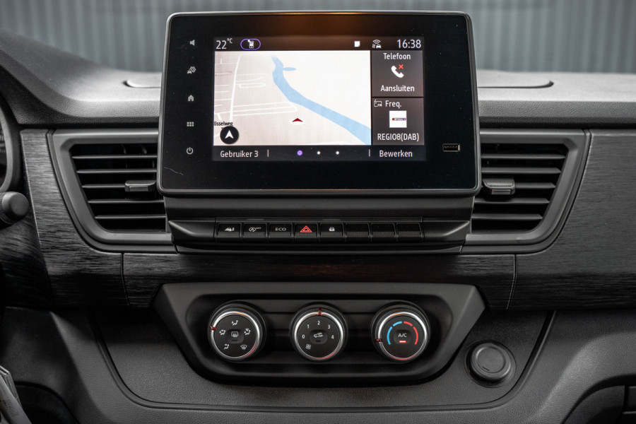 Renault Trafic Blue dCi 150PK | L2H1 | 9-Zits | IN BPM/BTW | LED | Canera | Navi | Zijschuifdeur R+L | Cruise | Airco | PDC | Euro 6