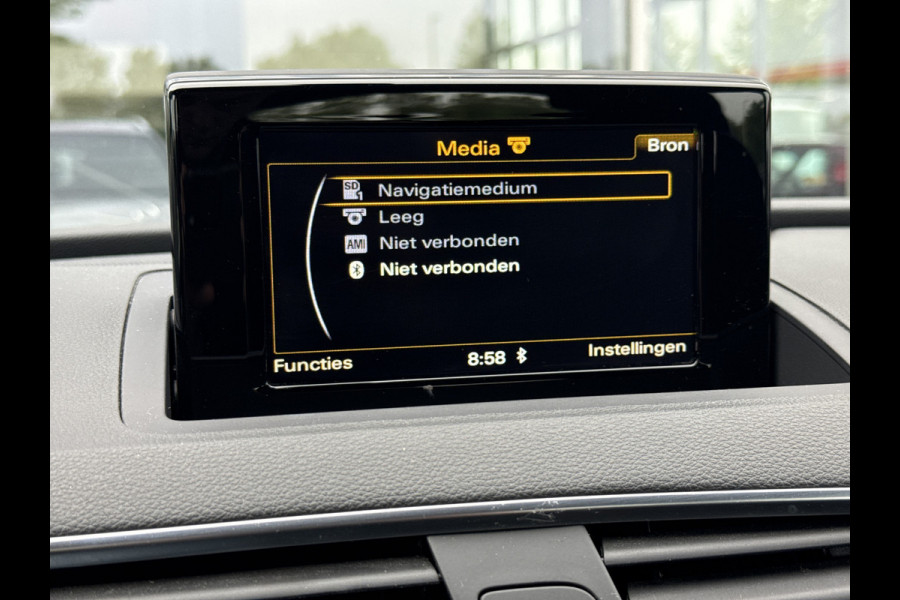 Audi Q3 1.4 TFSI CoD Sport Advance S-line | NL-auto | Pano | Navi | Stoelverw.