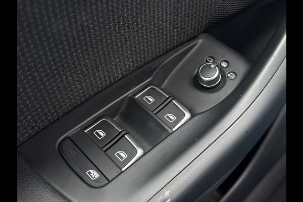 Audi Q3 1.4 TFSI CoD Sport Advance S-line | NL-auto | Pano | Navi | Stoelverw.