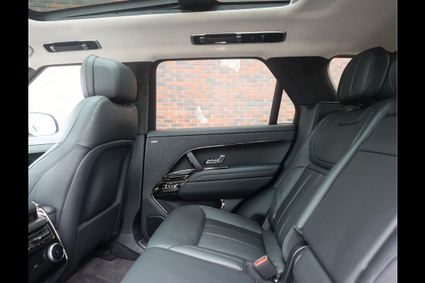 Land Rover Range Rover Sport P550e Autobiography | Pano - Trekhaak - Meridian 3D